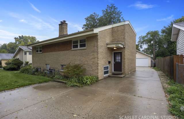 452 N Addison Road Gallery 2