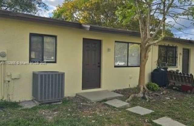 28055 SW 143rd Ct - 28055 Southwest 143rd Court, Leisure City, FL 33033 28055 SW 143rd Ct - 28055 Southwest 143rd Court, Leisure City, FL 33033