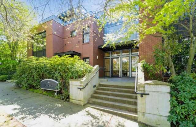 1 Ward St. - 1 Ward Street, Seattle, WA 98109
