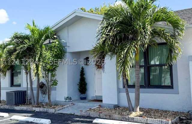6477 SW 152nd Pl Gallery 1