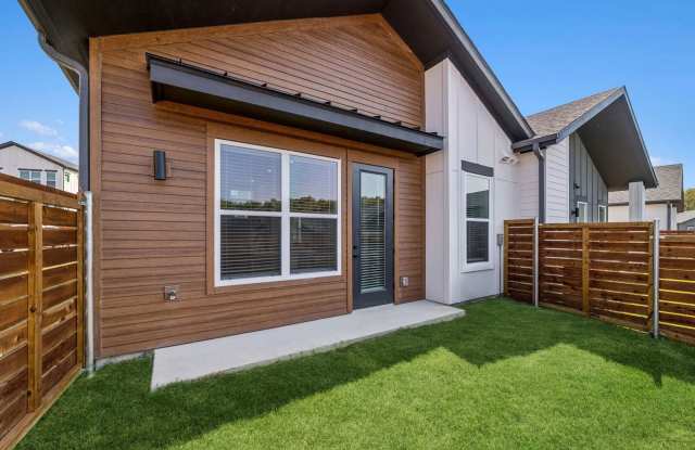4424 Janssen Avenue Gallery 2
