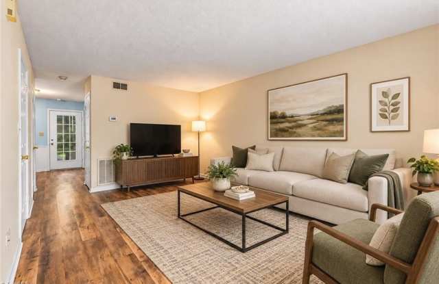 4000 S Bend Drive Gallery 2