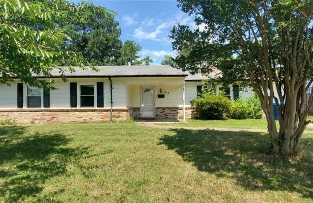 3828 Brentwood Crescent - 3828 Brentwood Crescent, Virginia Beach, VA 23452