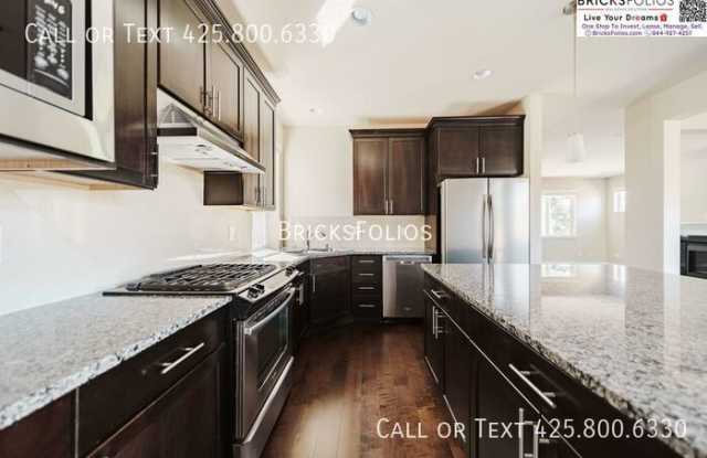 10626 Eastridge Drive Northeast Gallery 2