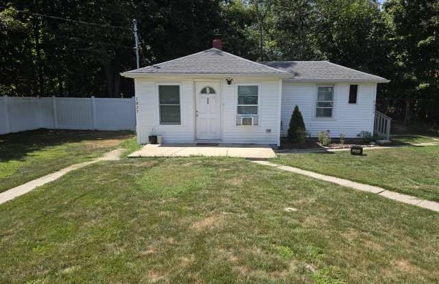 1827 Pawtucket Avenue photos photos