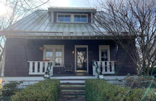 Spacious 3 bed/3 bath Home near Switchyard Park! photos photos