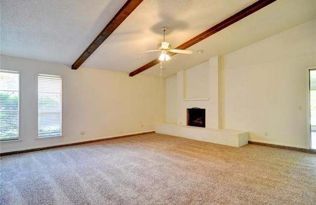 3700 Holland Drive Gallery 4