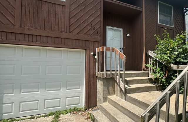 ***Available Immediately***Remodeled 3 Bedroom / 1.5 Bath Duplex photos photos