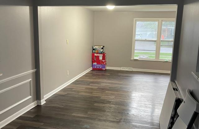 102 East Summerset Lane Gallery 4