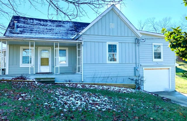 410 Locust St - 410 Locust Street, Clarksville, TN 37042