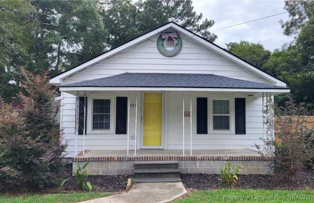 1901 Edgewood Street - 1901 Edgewood Street, Lumberton, NC 28358