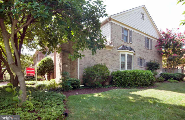 10829 BREWER HOUSE RD Gallery 2