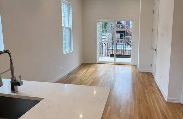 822 North Winchester Ave. Gallery 4