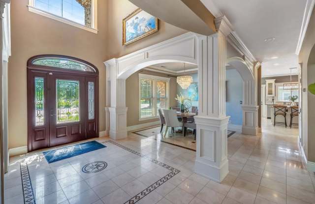Luxury Executive Waterfront 5-Bed, 6-Bath Home for Lease in Clear Creek Crossing – Nearly 5,000 Sq Ft Gallery 3