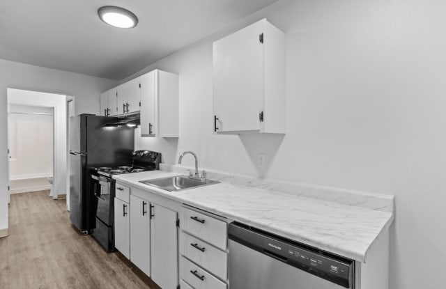 Creekside Apartments Gallery 2