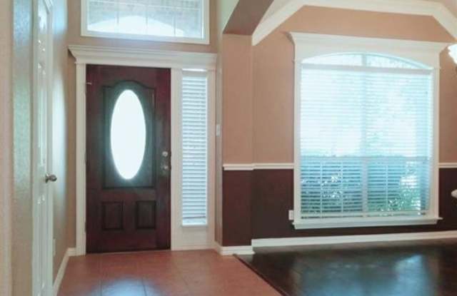 1918 Laurel Oak Court Gallery 3