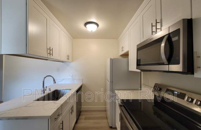 6501 Greenback Ln Gallery 4