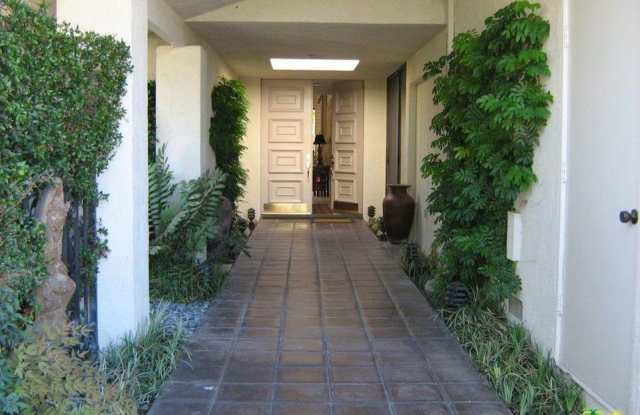 9 SETON Court Gallery 2