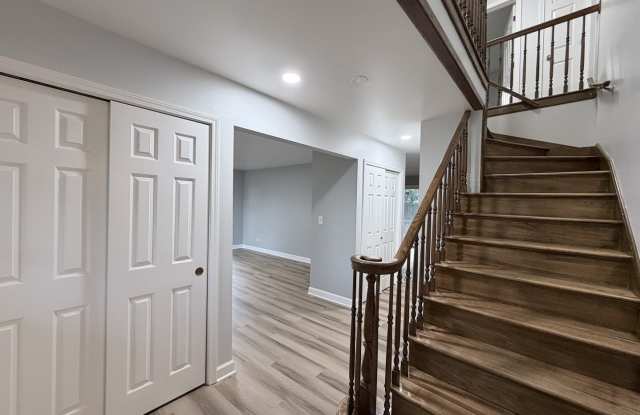 30974 N Milwaukee Avenue Gallery 4