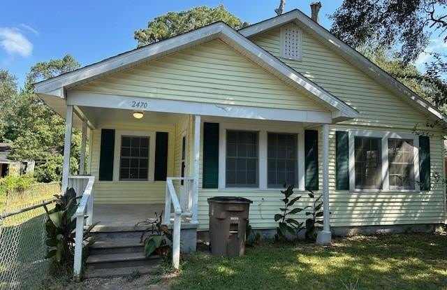 2470 Sayner Avenue photos photos