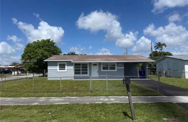 2161 NW 26th Ave photos photos