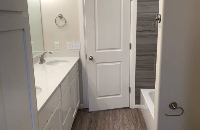 3 bedroom duplex in Newcastle! Gallery 1