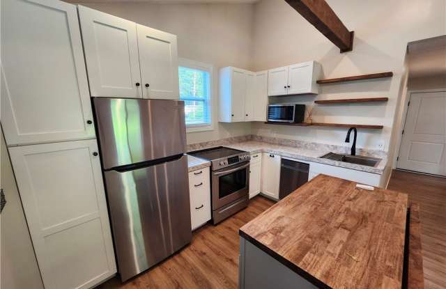 1582B Chestnut Ridge Road Gallery 3