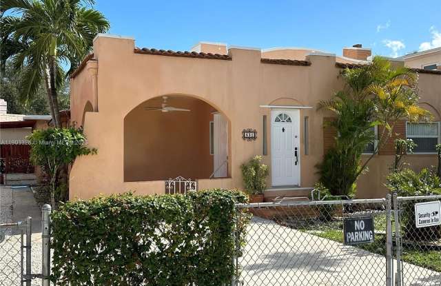 431 Tamiami Blvd photos photos