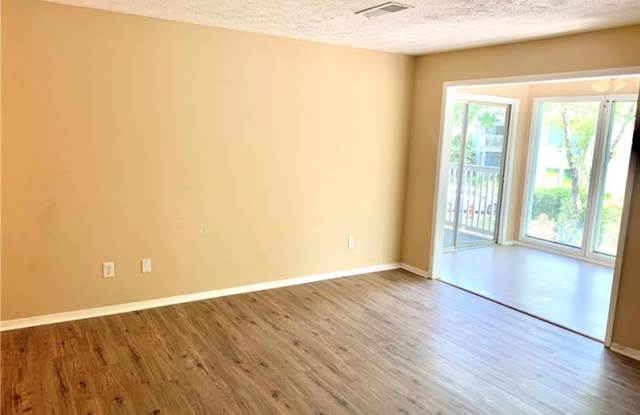 2107 Augusta Drive SE Gallery 3