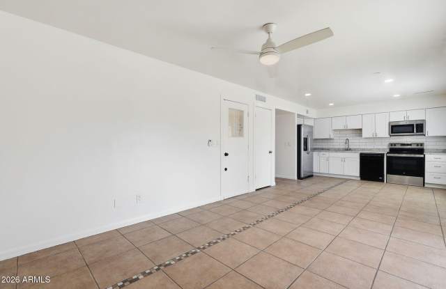 3427 E HELENA Drive Gallery 2