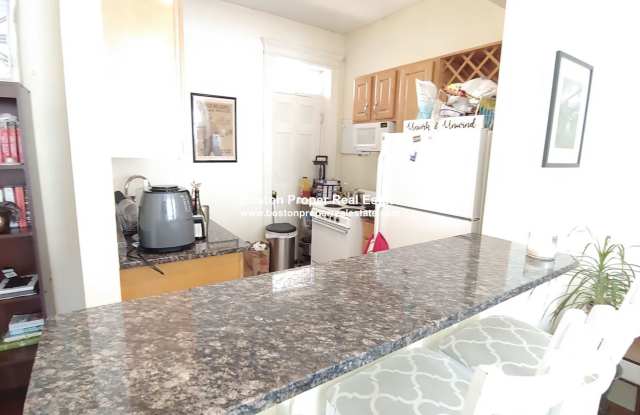 100 Queensberry St Apt 5 Gallery 2