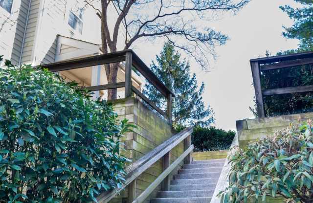7753 WILLOW POINT DRIVE Gallery 3