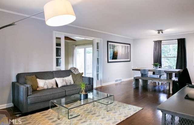 2715 Ridgemore Gallery 3