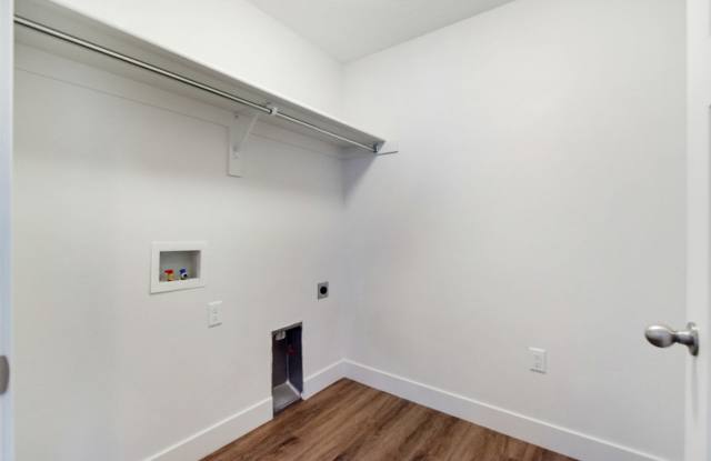 Redhawk Gallery 4