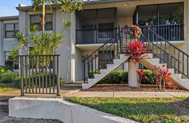 1918 PELICAN LANDING Boulevard Gallery 2