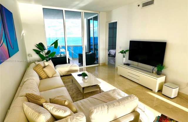 15901 Collins Ave photos photos