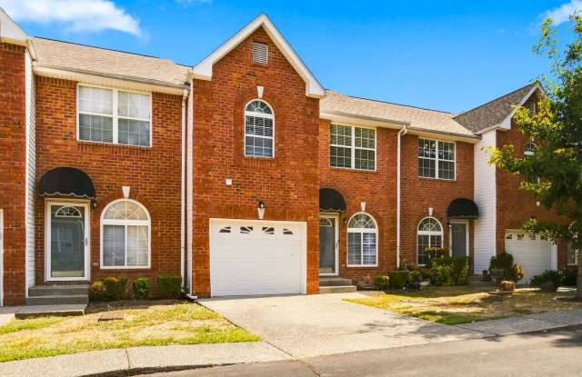 7 miles to downtown, rolling greenspace behind rental beautiful views, located in "Easthaven" 3BR 2.5 baths, 1,596 sq ft. photos photos