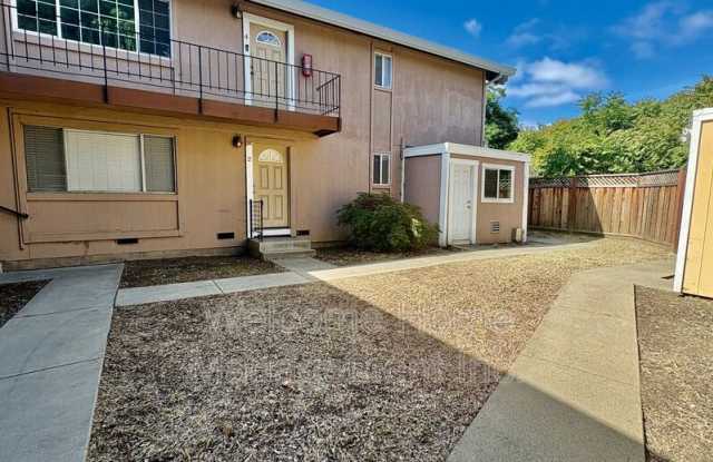 2225 Hillsborough Ct photos photos