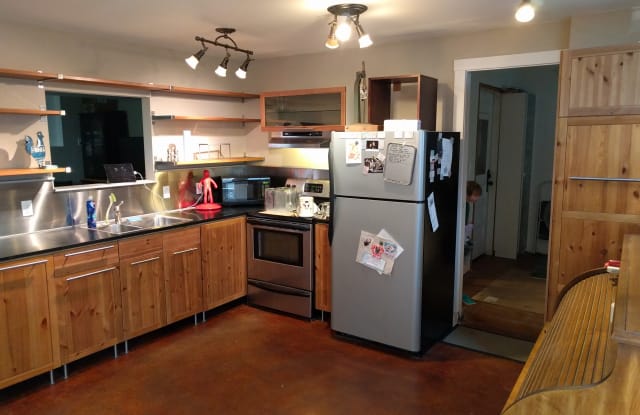 6 Florentia St - 6 Florentia Street, Seattle, WA 98109