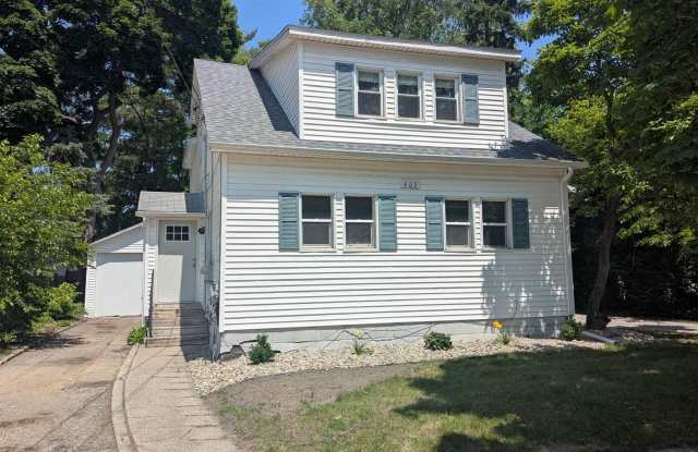 409 E Grove St photos photos