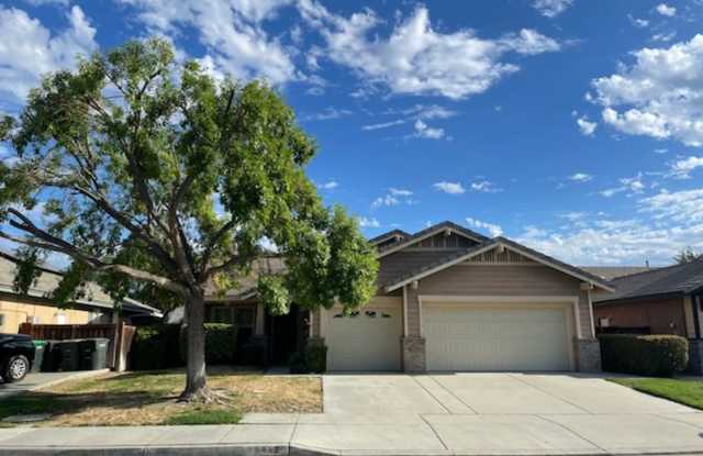 4 Bedroom, 2 Bath House for Rent in East Hemet - Available Now! Gallery 1