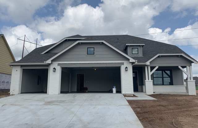 2601 W 112th Pl S - 2601 W 112th Pl S, Jenks, OK 74037
