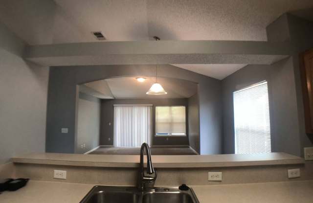 2919 CENTERWOOD DRIVE N Gallery 4