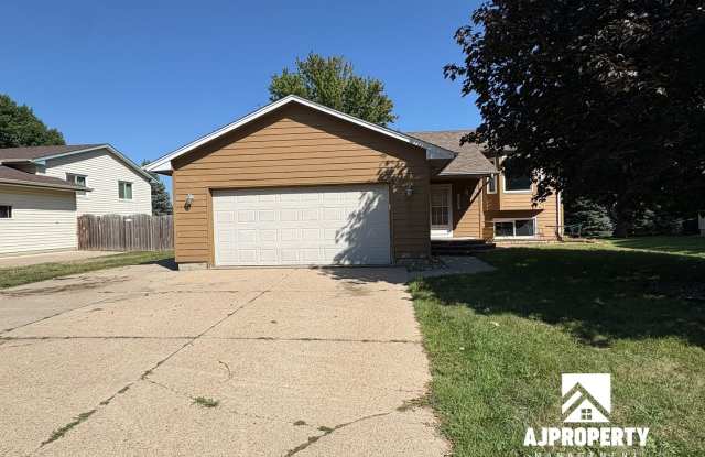 2208 S Larch Ave. Sioux Falls, SD photos photos