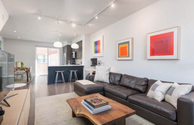 527 Donahue Street Gallery 2