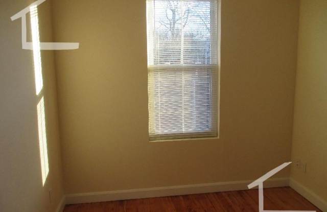 3 bed in brookline village Gallery 3