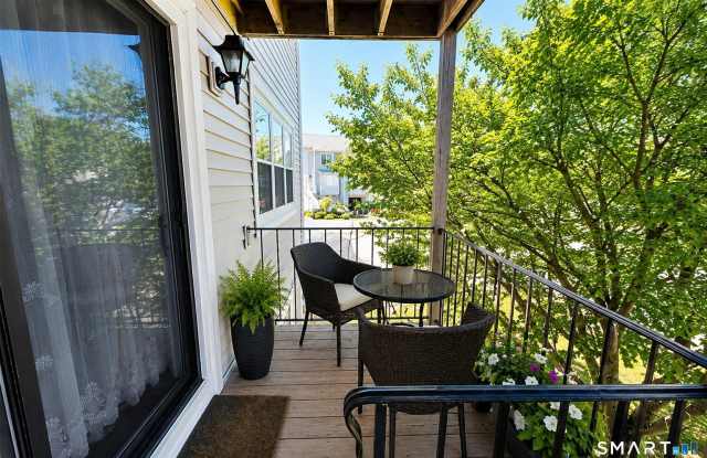 31 Carriage Drive Gallery 4