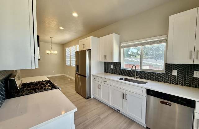 6871 South 190 EastUnit B Gallery 1