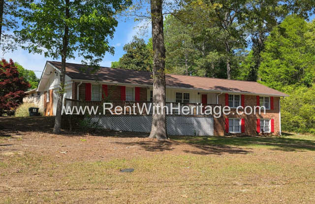 Fantastic 4 bed/2 bath Brick Ranch Home with an Open Floor Plan/ Partial Finished Basement.  Very Spacious!!!!! Gallery 3