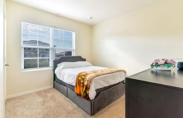 9537 BLACK WALNUT Drive Gallery 4